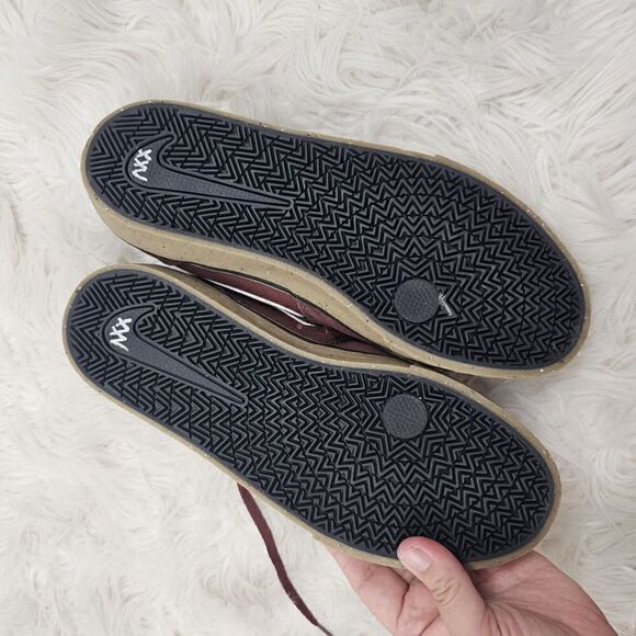 Athletic_Shoes